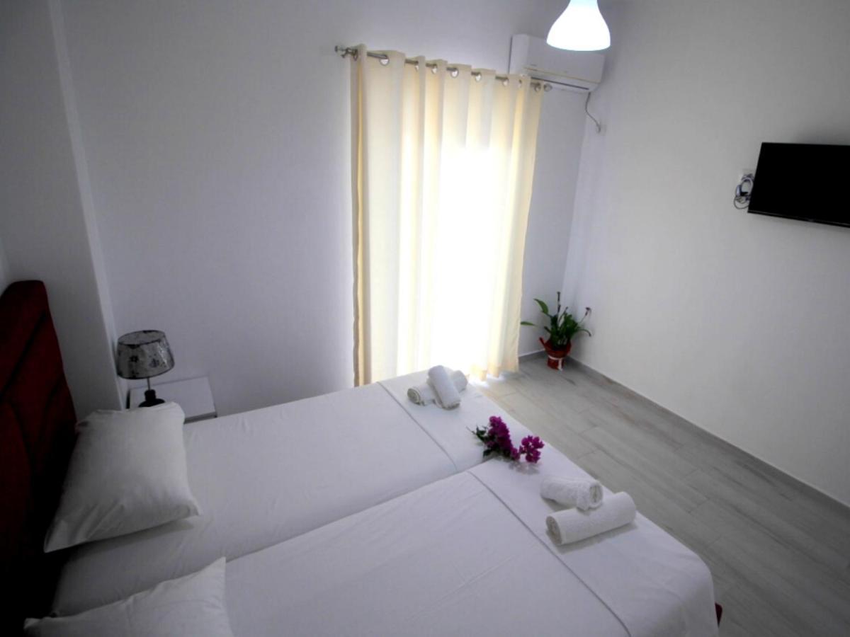 Hôtel Gusto Di Casa à Saranda Extérieur photo