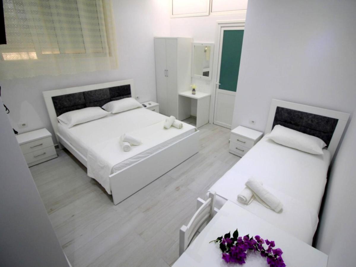 Hôtel Gusto Di Casa à Saranda Extérieur photo